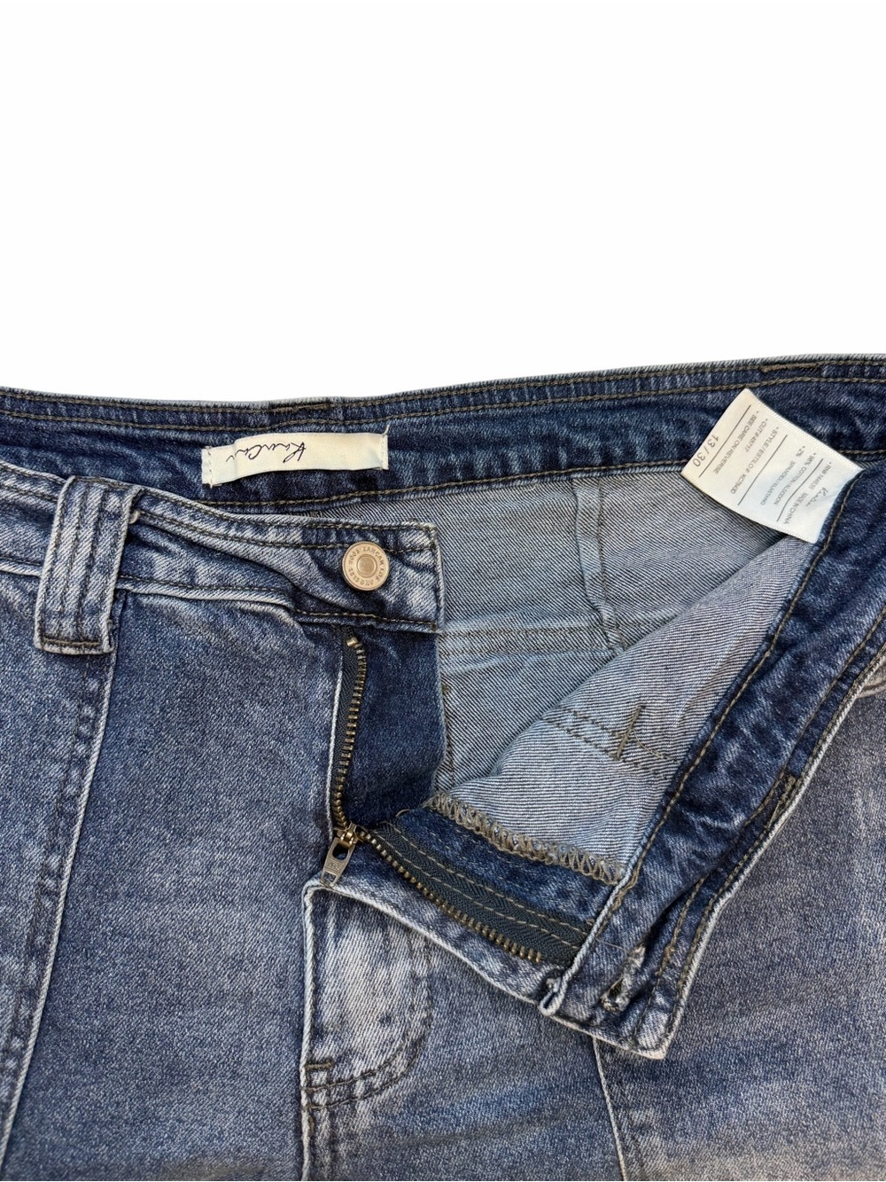 KanCan Women Straight Leg Cargo Jeans in Faded Blue - Picture 3 of 4